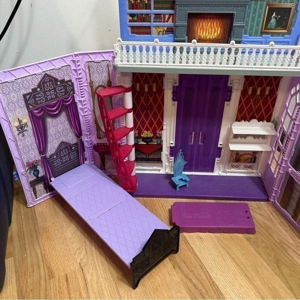 Disney Frozen Fold & Go Arendelle Castle Doll House Kids Toy Elsa Anna Blue